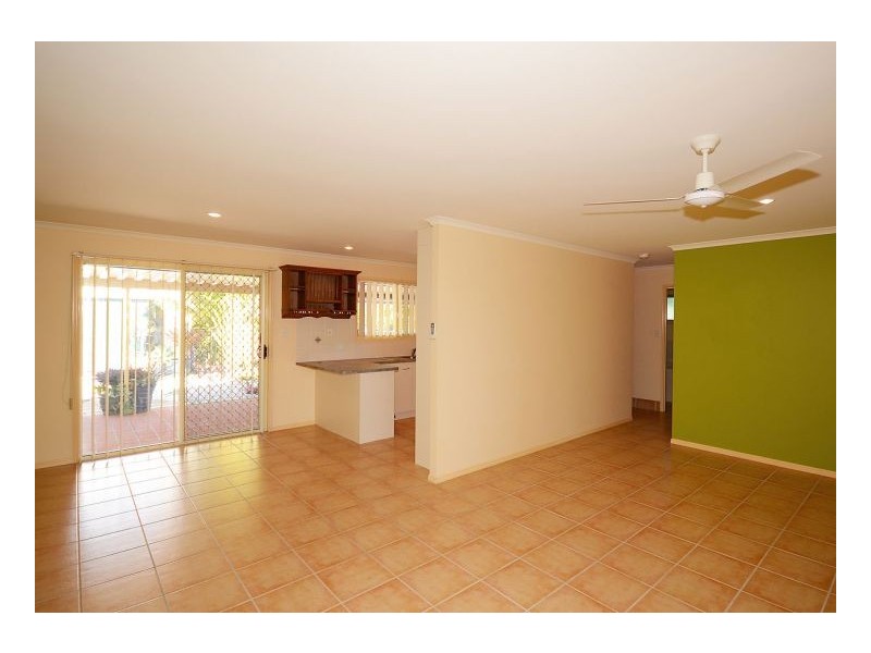 8 Delta Way, Point Vernon QLD 4655