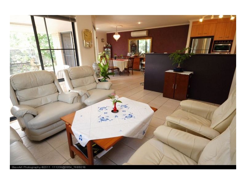 6 Florida Court, Urangan QLD 4655