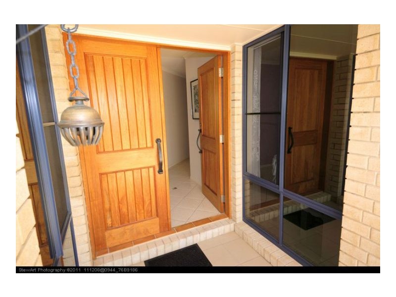 6 Florida Court, Urangan QLD 4655