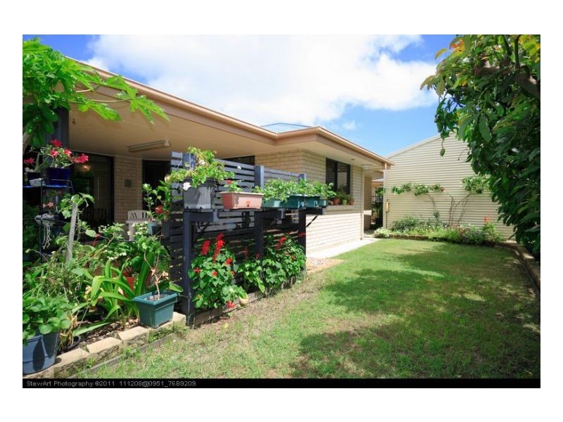 6 Florida Court, Urangan QLD 4655