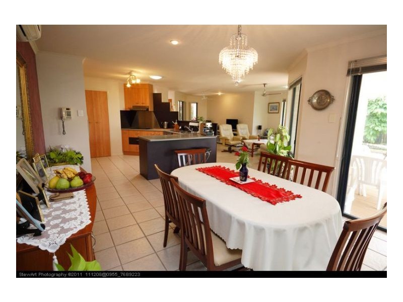 6 Florida Court, Urangan QLD 4655