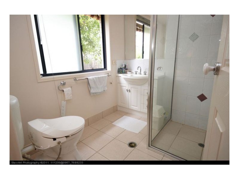 6 Florida Court, Urangan QLD 4655