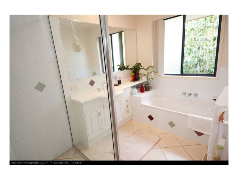 6 Florida Court, Urangan QLD 4655