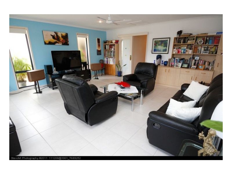 6 Florida Court, Urangan QLD 4655