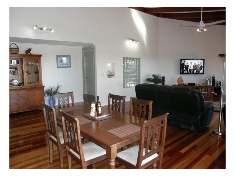 16 Swan Drive, Booral QLD 4655