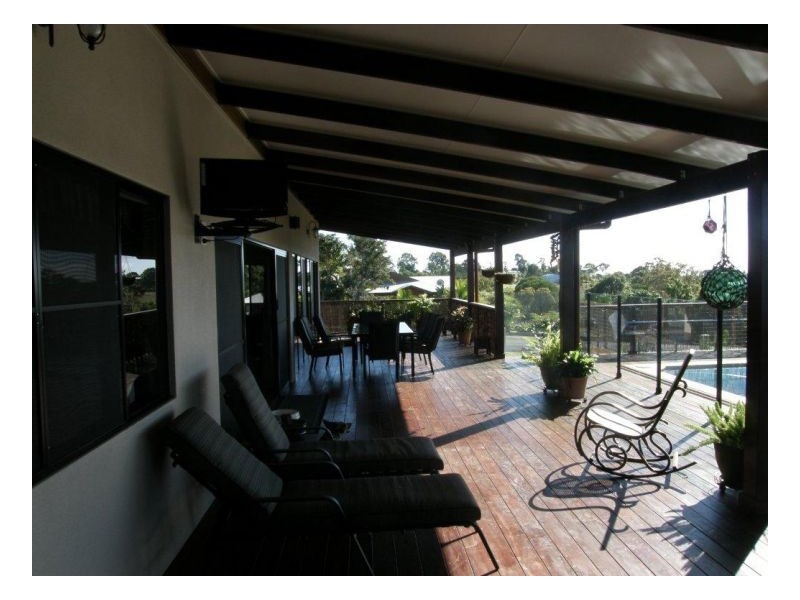 16 Swan Drive, Booral QLD 4655