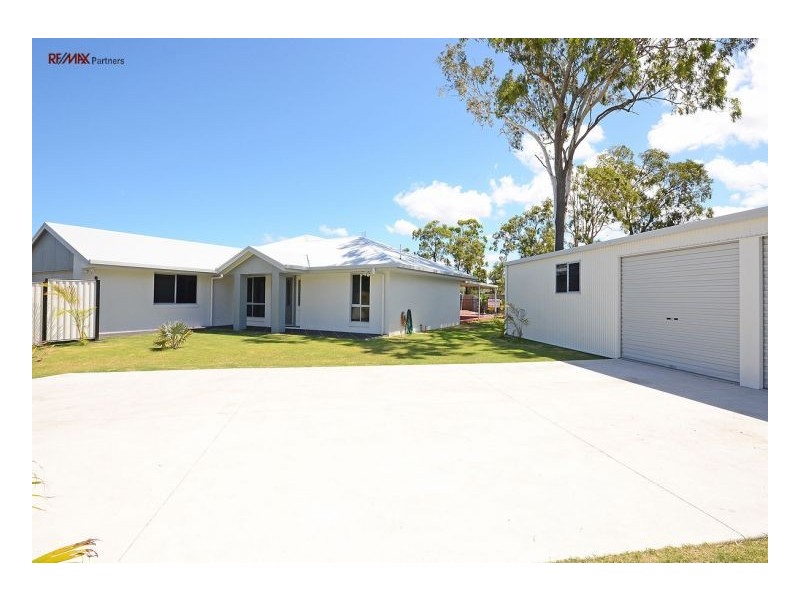 112 Emerald Park Way, Urangan QLD 4655