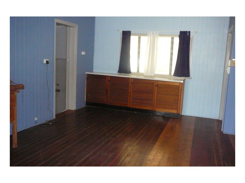 206 Long Street, Point Vernon QLD 4655