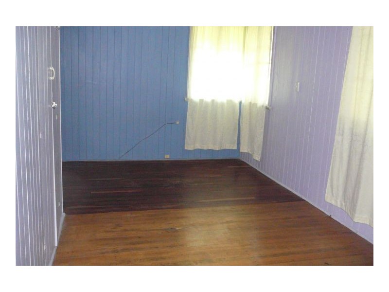 206 Long Street, Point Vernon QLD 4655