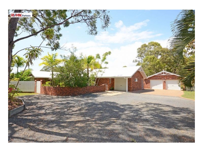 27 Garden Drive, Urangan QLD 4655