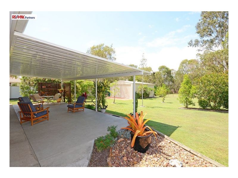 27 Garden Drive, Urangan QLD 4655