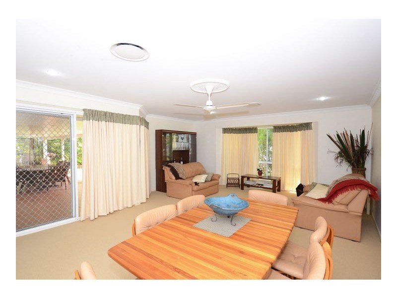 27 Garden Drive, Urangan QLD 4655