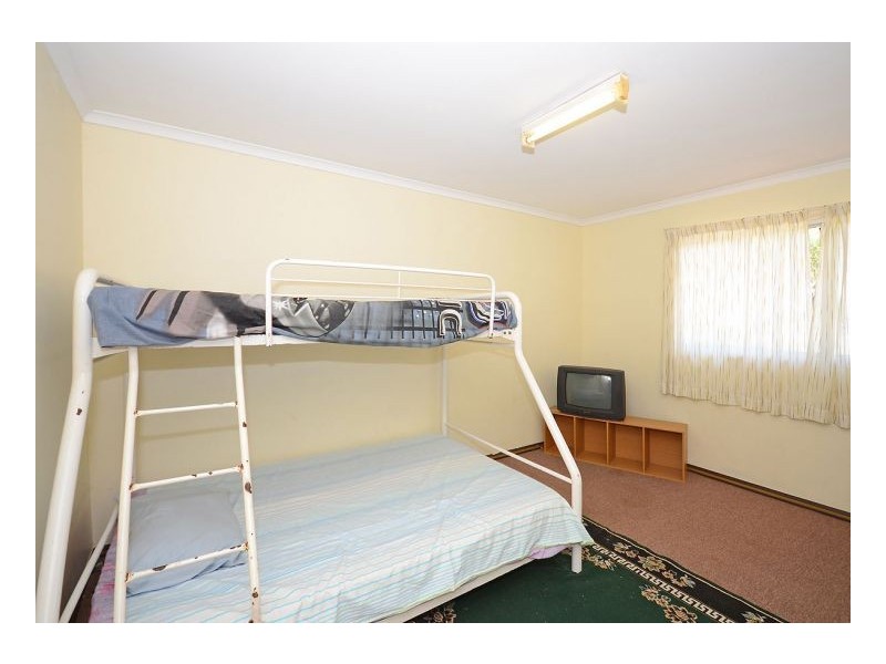 18 Francis Avenue, Booral QLD 4655