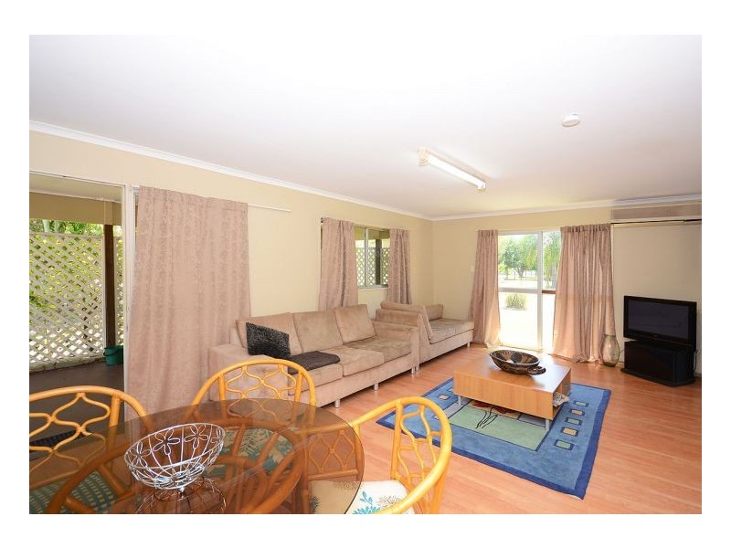 18 Francis Avenue, Booral QLD 4655