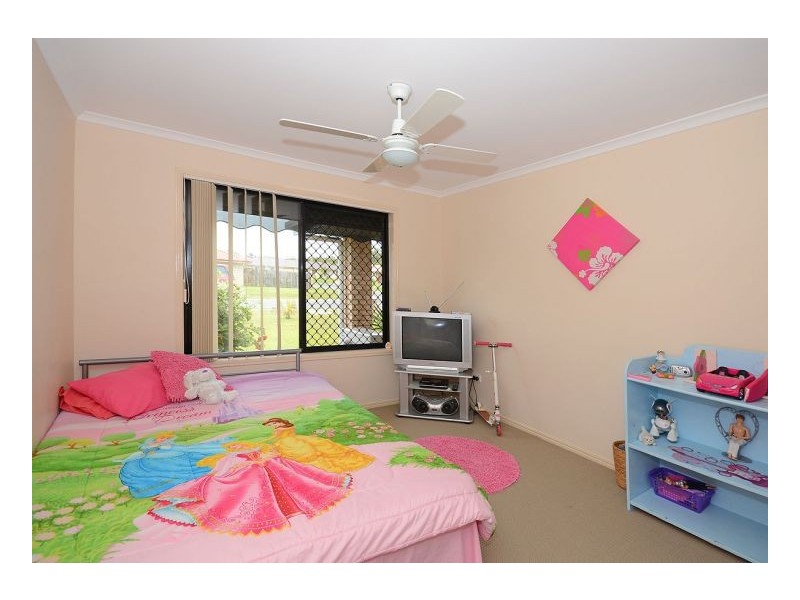 4 Moonstone Drive, Urangan QLD 4655