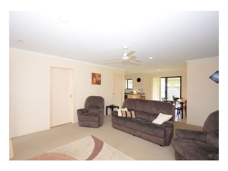 4 Moonstone Drive, Urangan QLD 4655