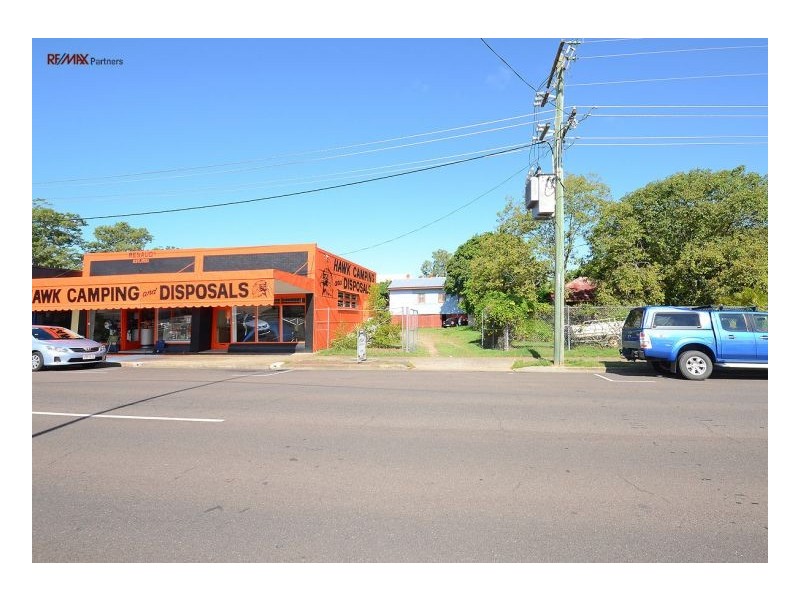 8 & 10 Queens Road, Scarness QLD 4655