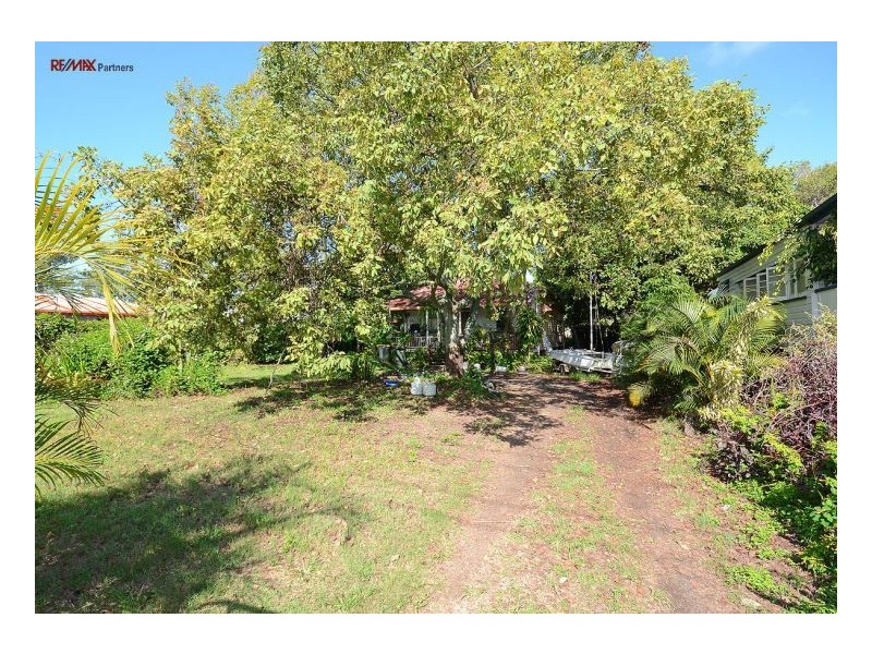 8 & 10 Queens Road, Scarness QLD 4655