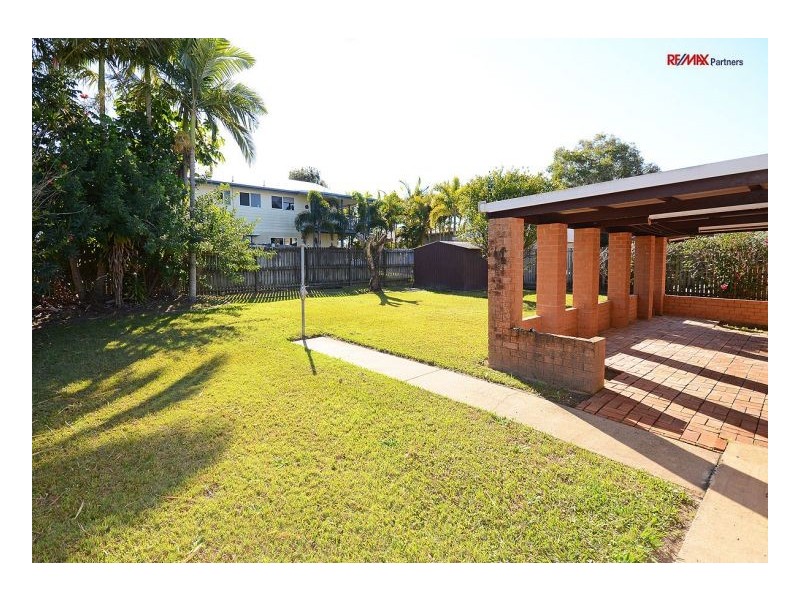 27 Kululu Cresent, Scarness QLD 4655
