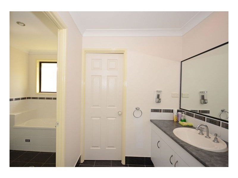 12 La Borde Court, Urraween QLD 4655