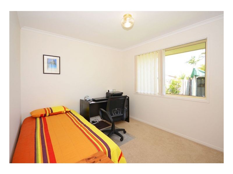 2/1 Alana Court, Torquay QLD 4655
