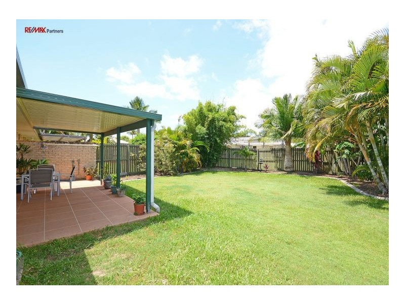 2/1 Alana Court, Torquay QLD 4655
