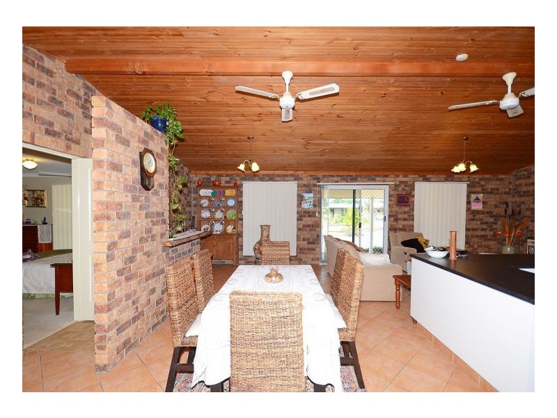 2 Sandrabarbara Drive, Booral QLD 4655