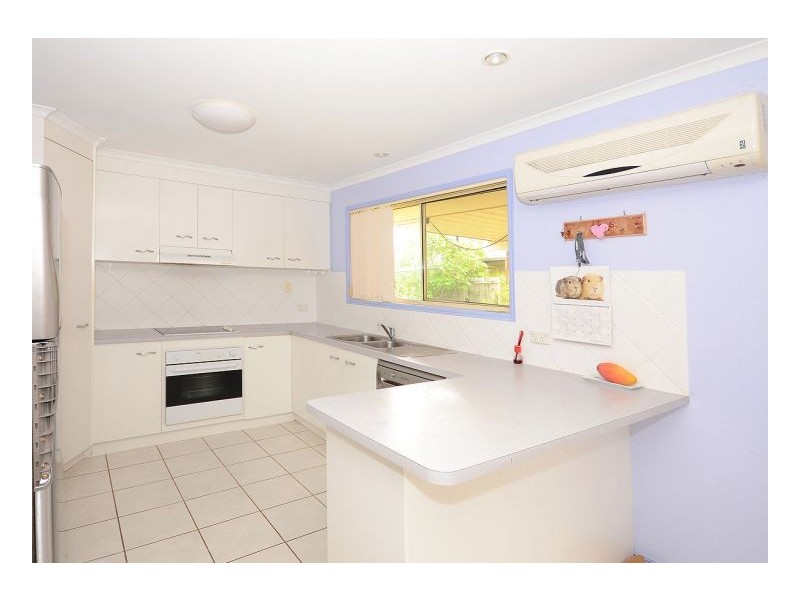 14 Hyperno Road, Point Vernon QLD 4655