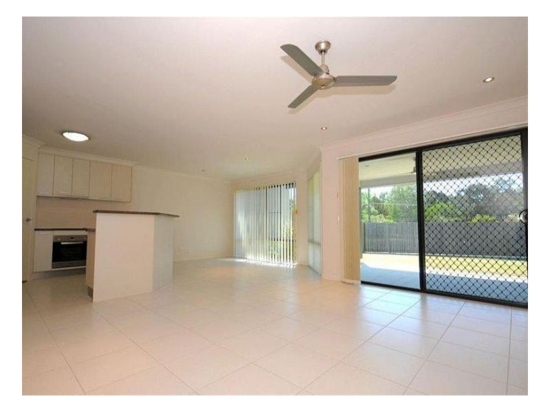 1/36 Seaway Parade, Toogoom QLD 4655