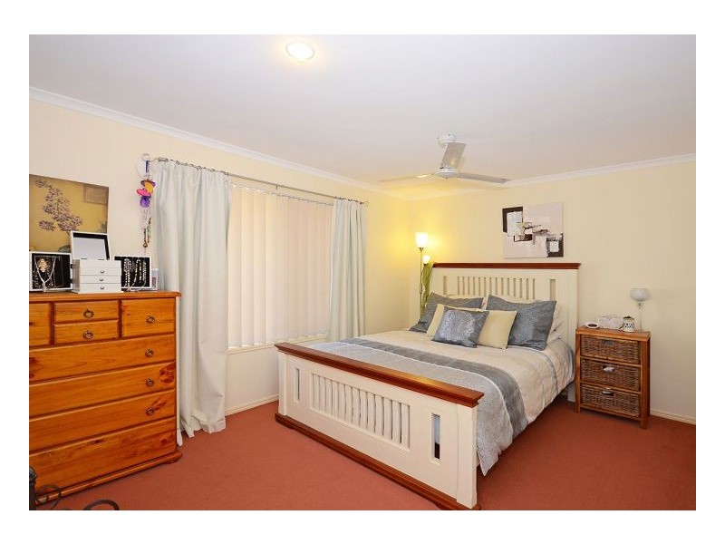 15 Mainsail Court, Point Vernon QLD 4655