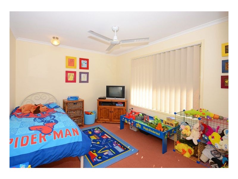15 Mainsail Court, Point Vernon QLD 4655