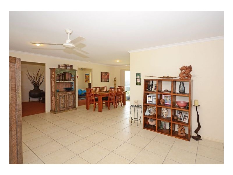 15 Mainsail Court, Point Vernon QLD 4655
