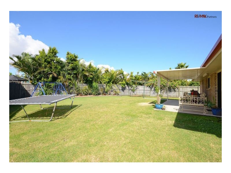 15 Mainsail Court, Point Vernon QLD 4655