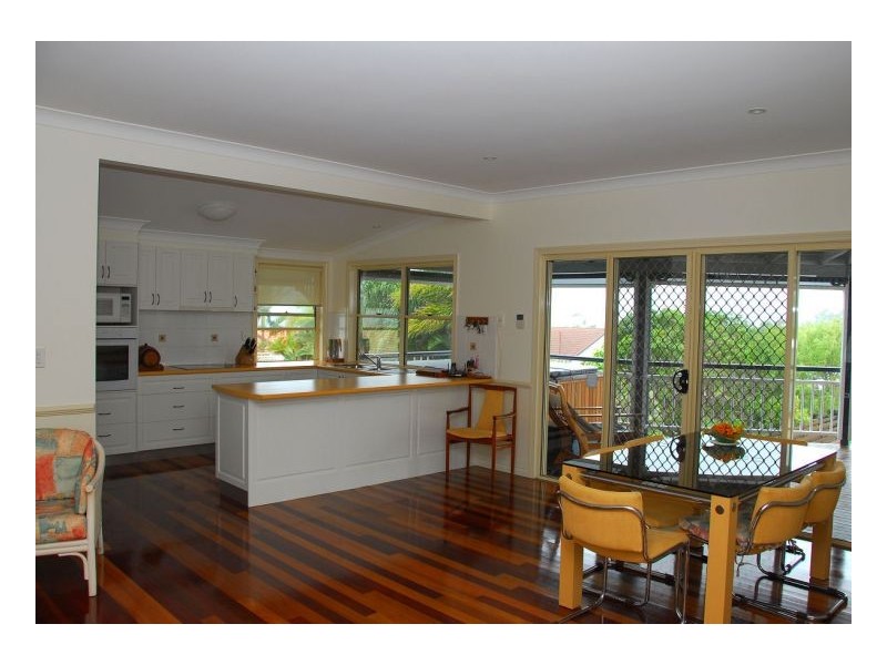 4 Kelly Street, Point Vernon QLD 4655