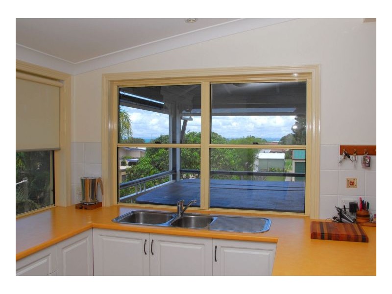 4 Kelly Street, Point Vernon QLD 4655