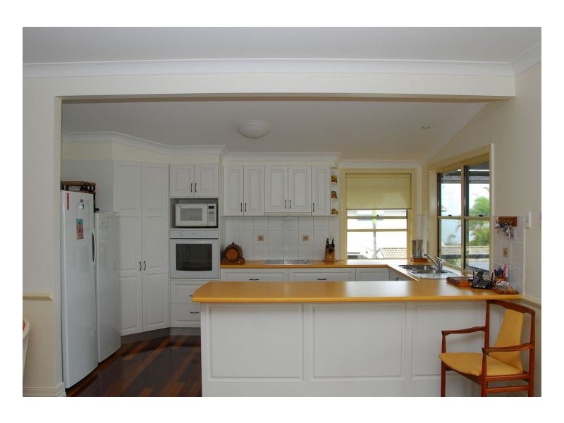 4 Kelly Street, Point Vernon QLD 4655