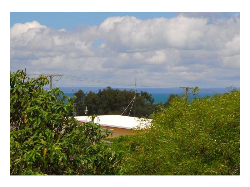 4 Kelly Street, Point Vernon QLD 4655