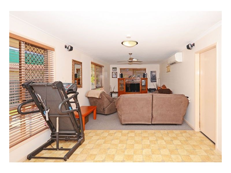 24 Masters Court, Urraween QLD 4655