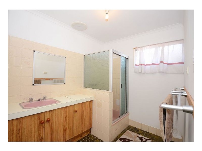 18 Frances Avenue, Booral QLD 4655