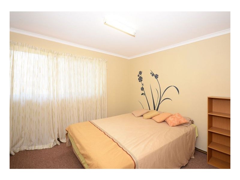 18 Frances Avenue, Booral QLD 4655