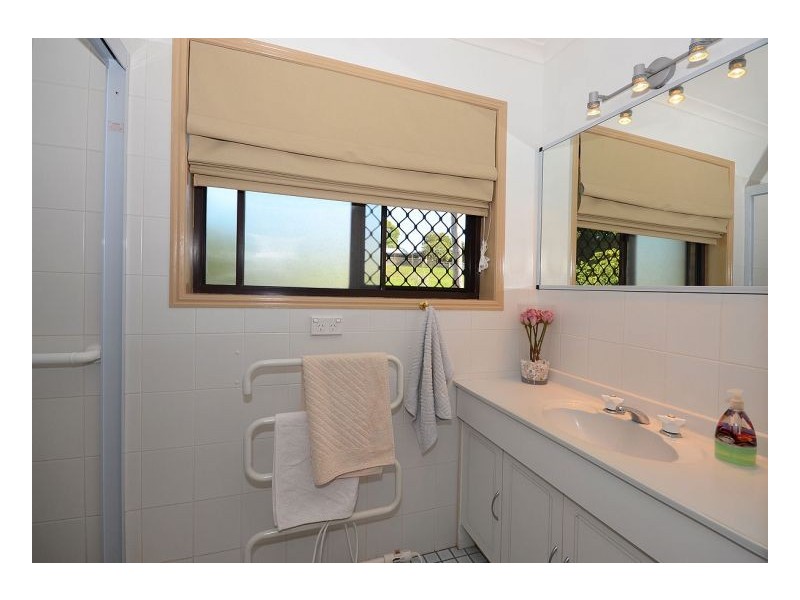 7 Seaview Drive, Booral QLD 4655