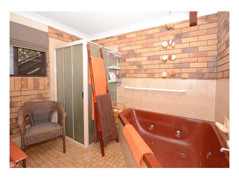 7 Seaview Drive, Booral QLD 4655