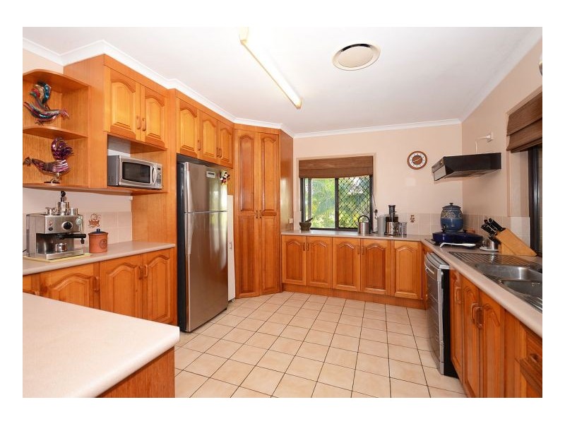 7 Seaview Drive, Booral QLD 4655