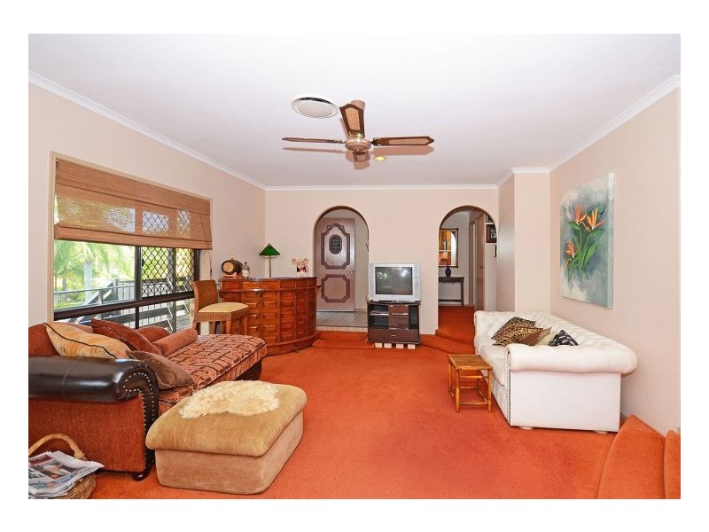 7 Seaview Drive, Booral QLD 4655