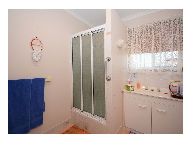 2/208 Elizabeth Street, Urangan QLD 4655