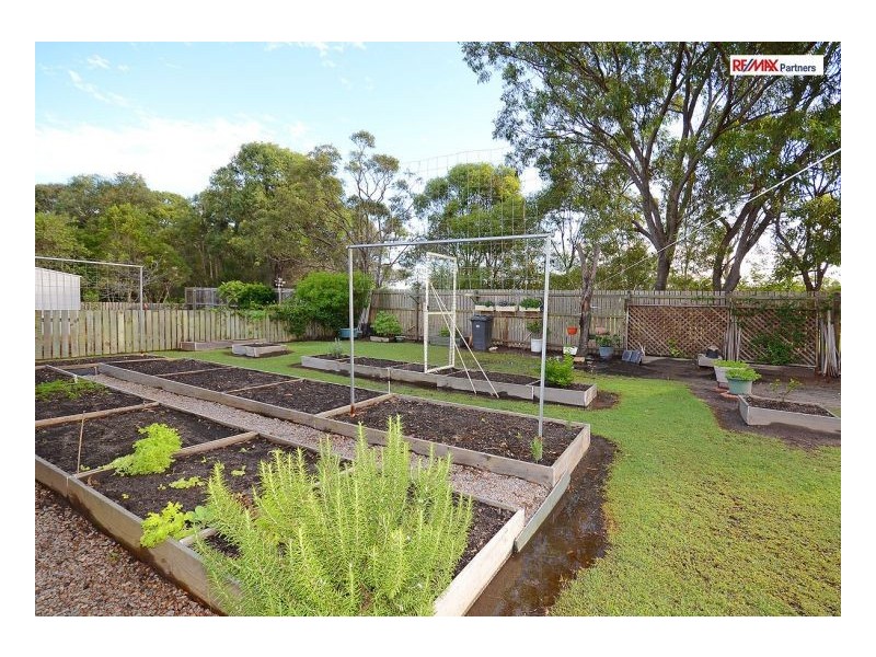 2/208 Elizabeth Street, Urangan QLD 4655