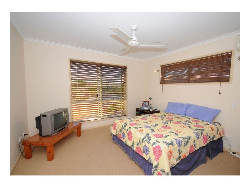 21 Cassia Avenue, Scarness QLD 4655