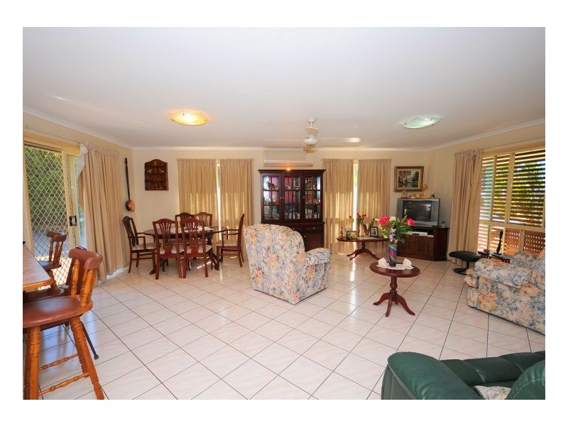 21 Cassia Avenue, Scarness QLD 4655