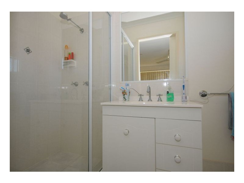 5 Bronton Way, Point Vernon QLD 4655