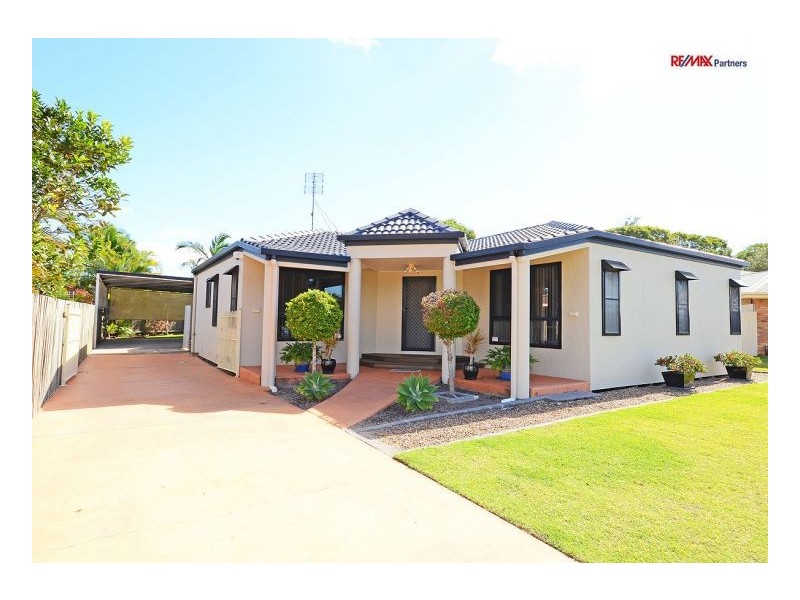8 Shoreline Court, Urangan QLD 4655